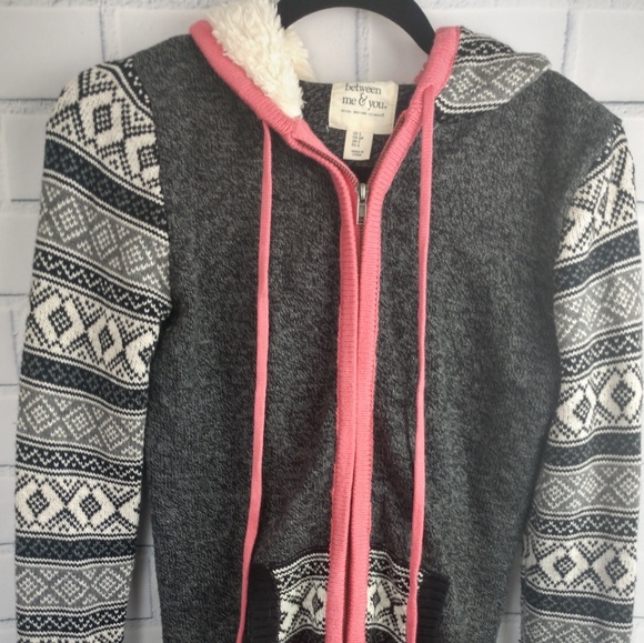 Anthropologie Sherpa Hoodie Pockets - Picture 7 of 7